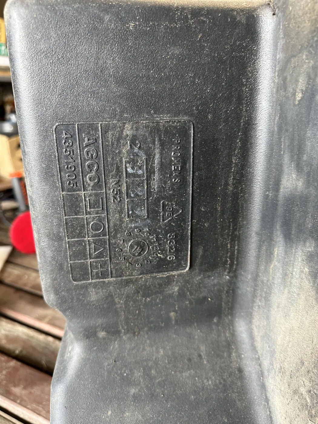 Fotografie 5 z opravy — Oprava palivové nádrže Massey Ferguson 7615