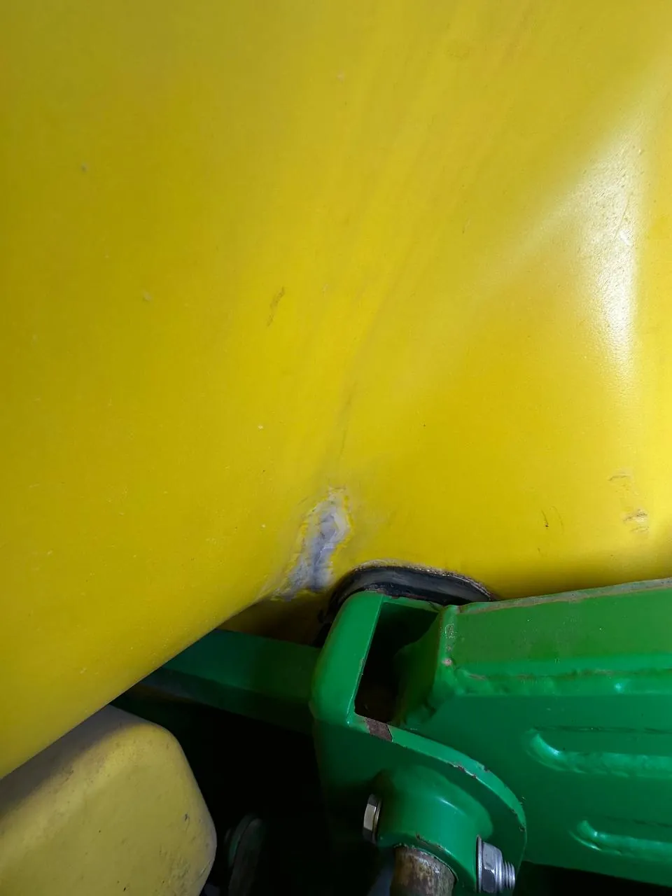 Fotografie 8 z opravy — Oprava nádrže postřikovače John Deere 740