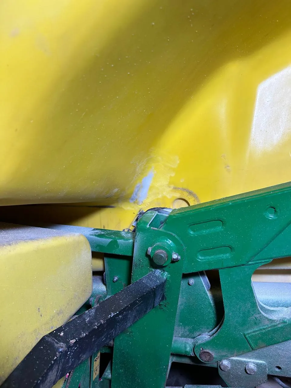 Fotografie 15 z opravy — Oprava nádrže postřikovače John Deere 740
