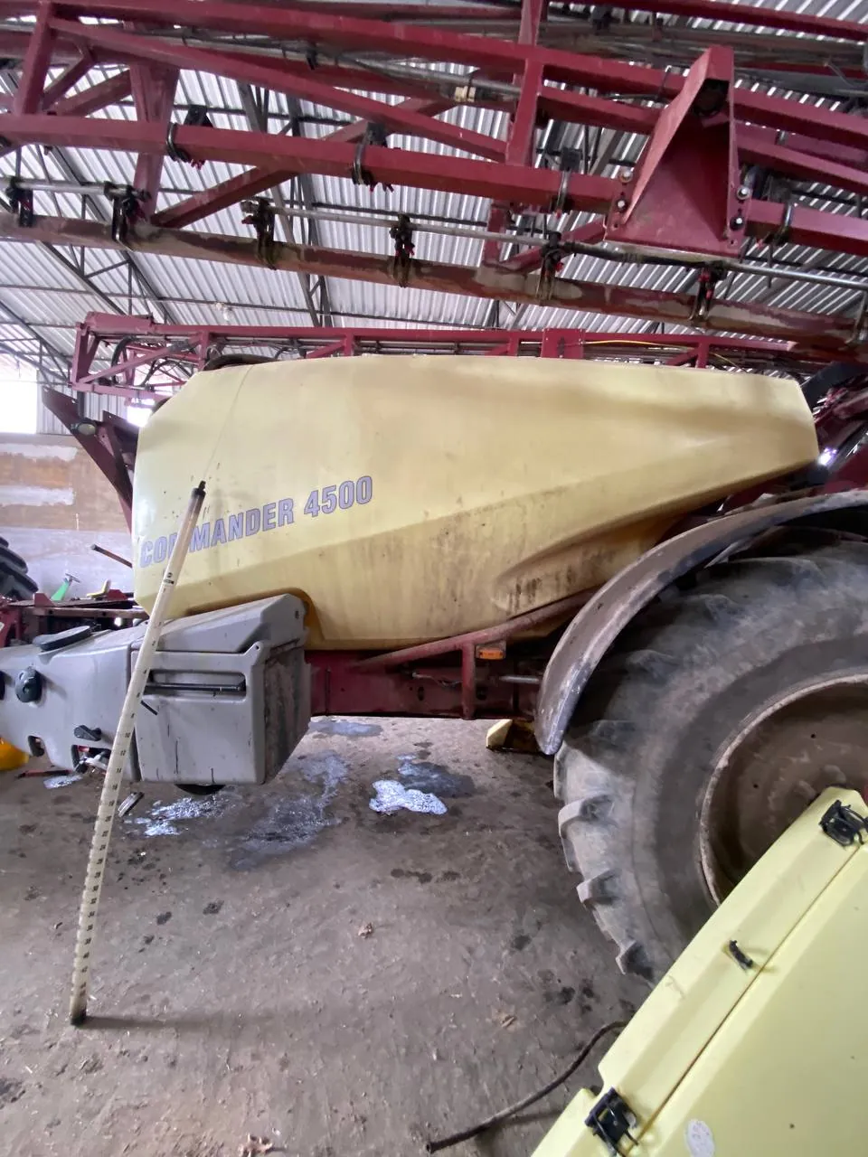 Nádrž postřikovače — Hardi Commander 4500