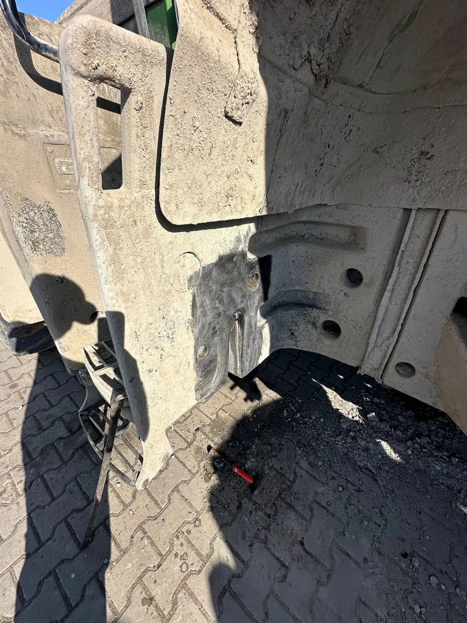 Fotografie 6 z opravy — Oprava palivové nádrže Fendt 930 Vario