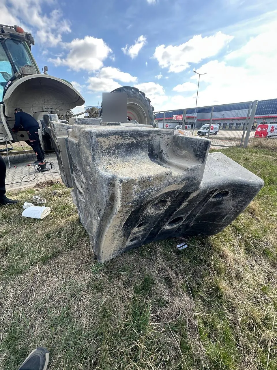 Palivová nádrž — Fendt 900 Vario S4