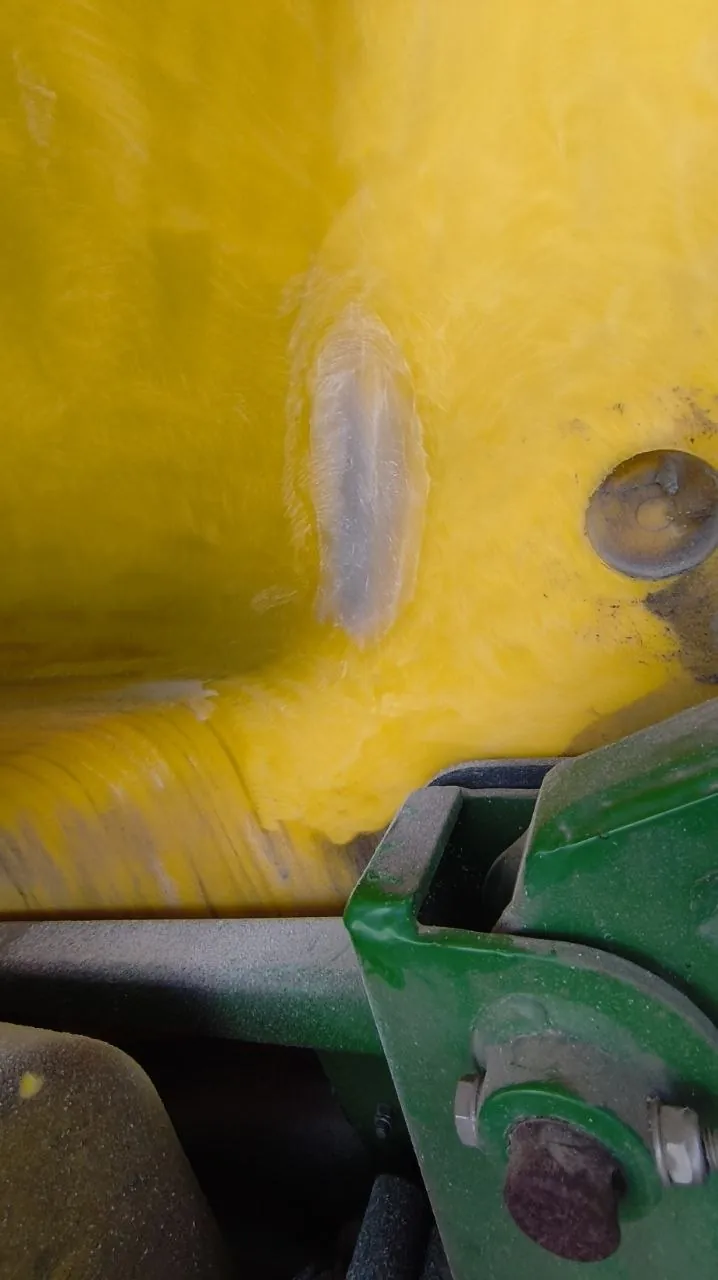 Fotografie 19 z opravy — Oprava nádrže postřikovače John Deere M740