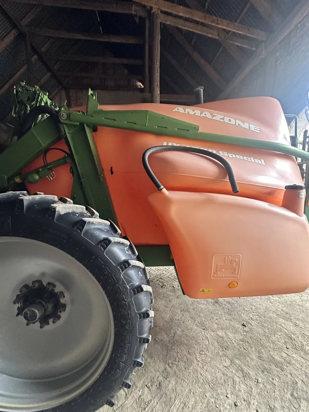 Nádrž postřikovače — Amazone UX4200