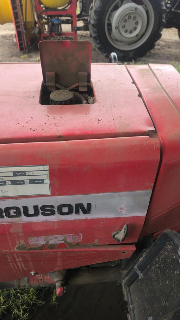 Fotografie 10 z opravy — Oprava palivové nádrže Massey Ferguson 420