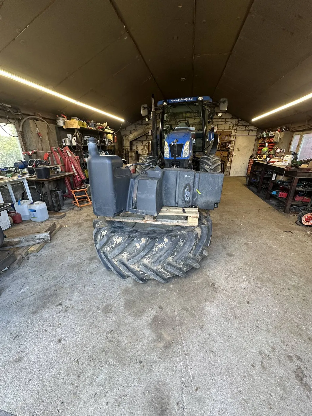 Fotografie 5 z opravy — Oprava palivové nádrže New Holland T6030