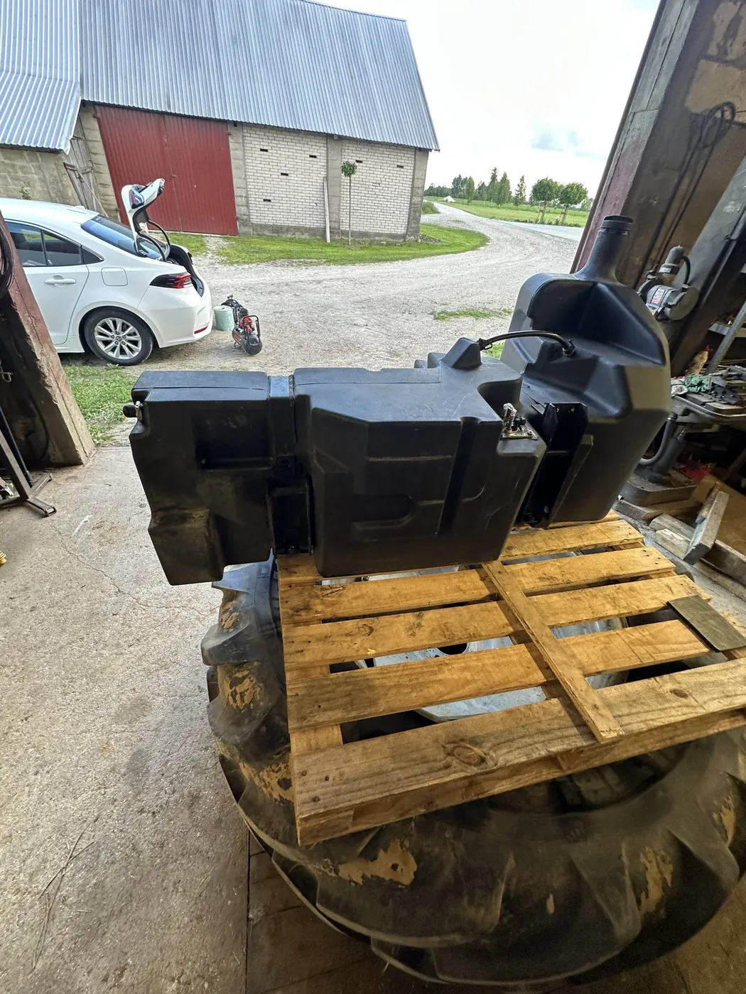 Fotografie 7 z opravy — Oprava palivové nádrže New Holland T6030