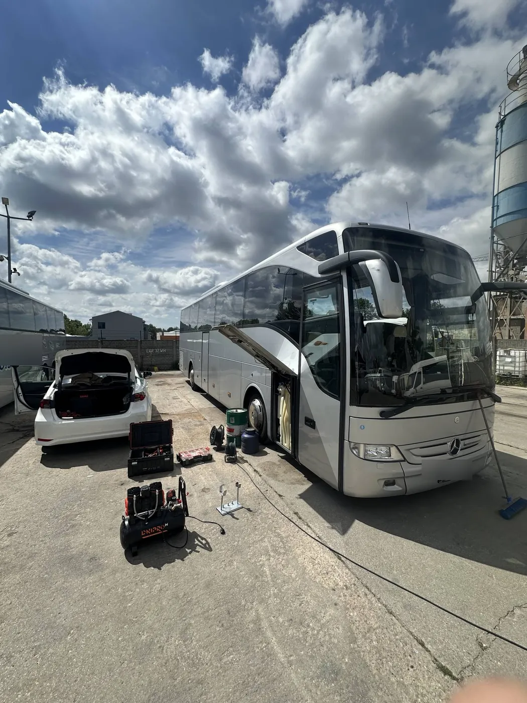 Palivová nádrž — Mercedes-Benz (autokar)
