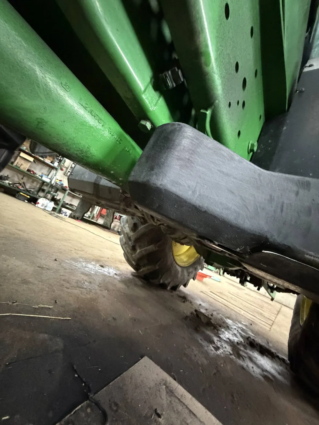 Fotografie 14 z opravy — Oprava palivové nádrže John Deere 6195M