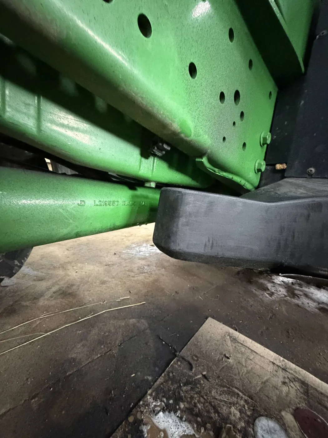 Fotografie 15 z opravy — Oprava palivové nádrže John Deere 6195M