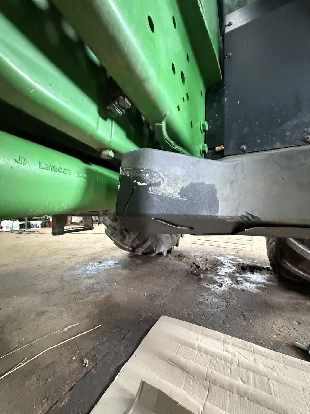 Fotografie 4 z opravy — Oprava palivové nádrže John Deere 6195M