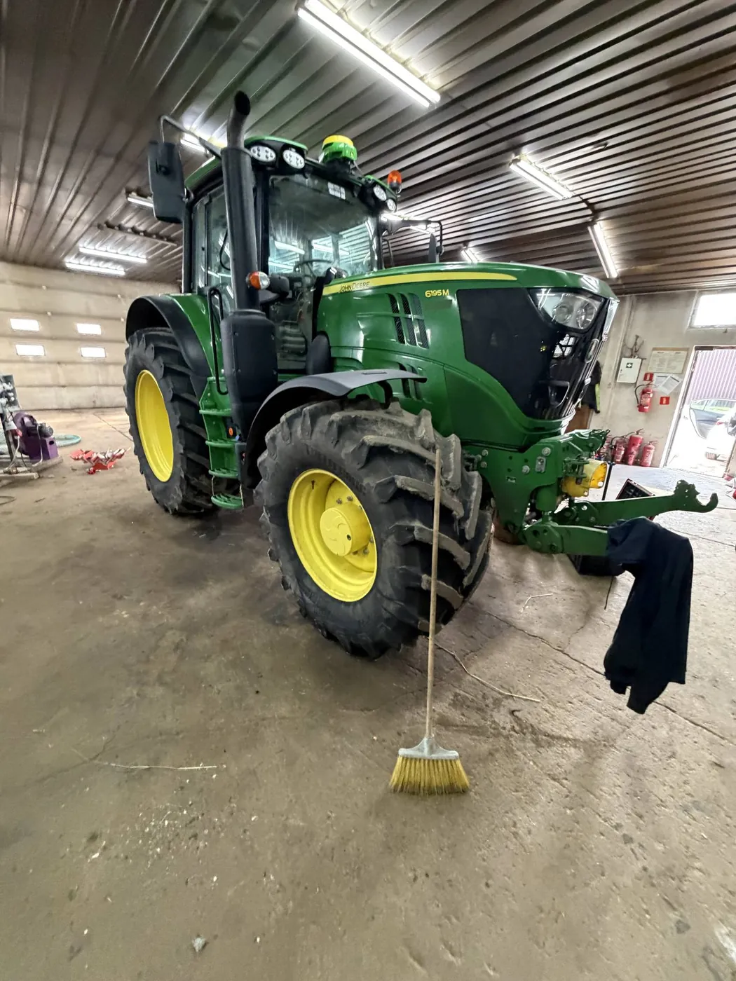 Fotografie 6 z opravy — Oprava palivové nádrže John Deere 6195M