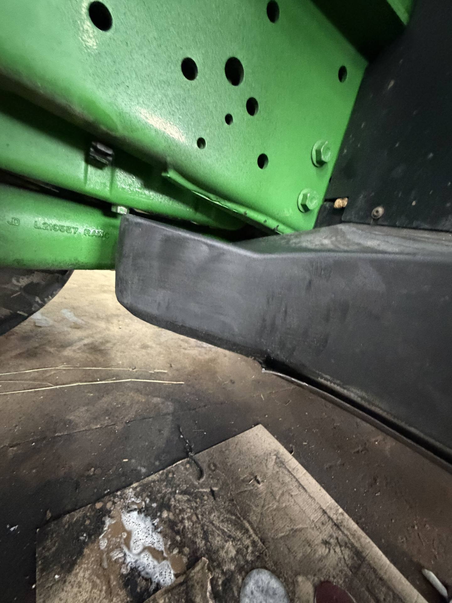 Fotografie 20 z opravy — Oprava palivové nádrže John Deere 6195M