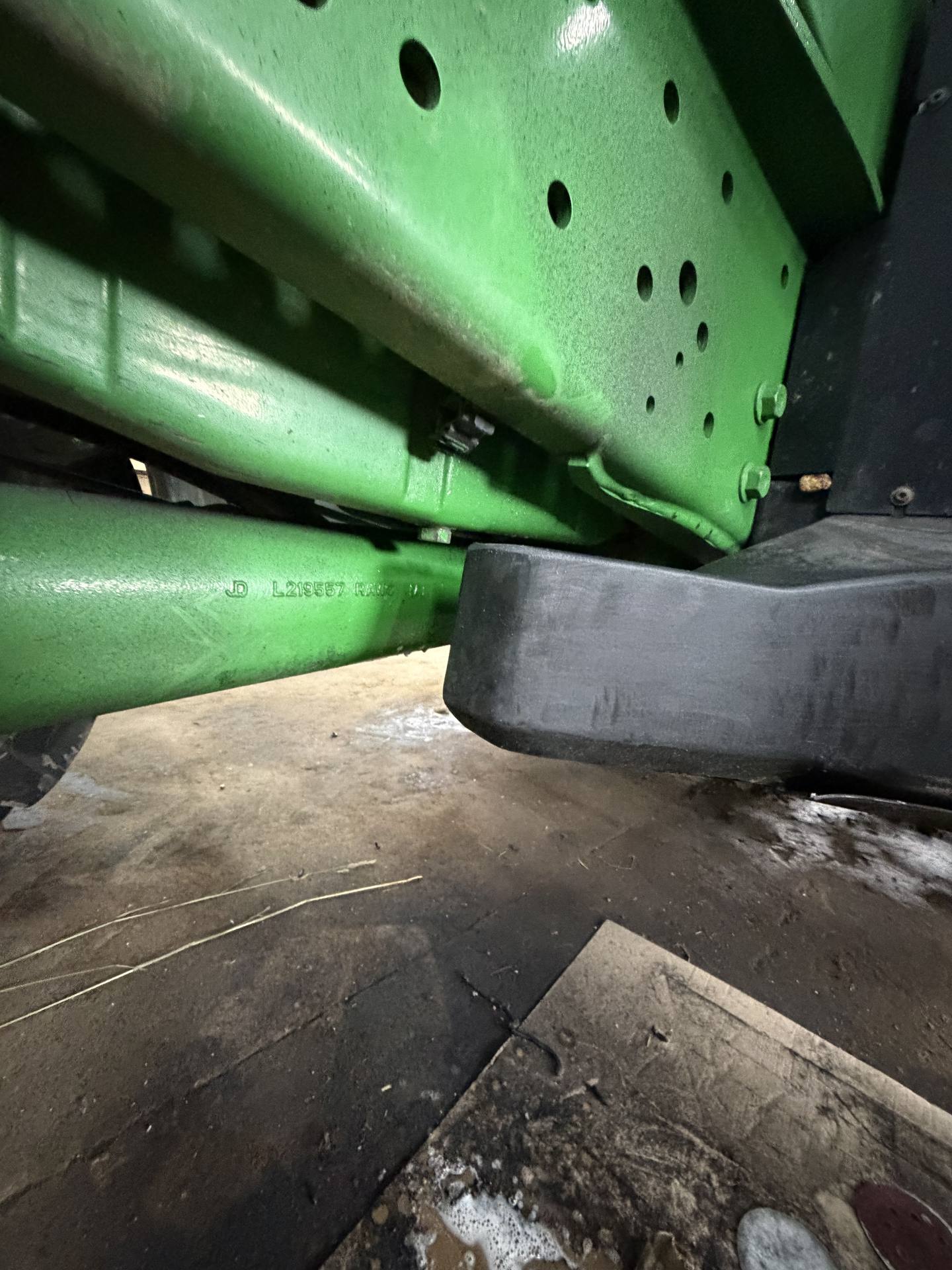 Fotografie 23 z opravy — Oprava palivové nádrže John Deere 6195M