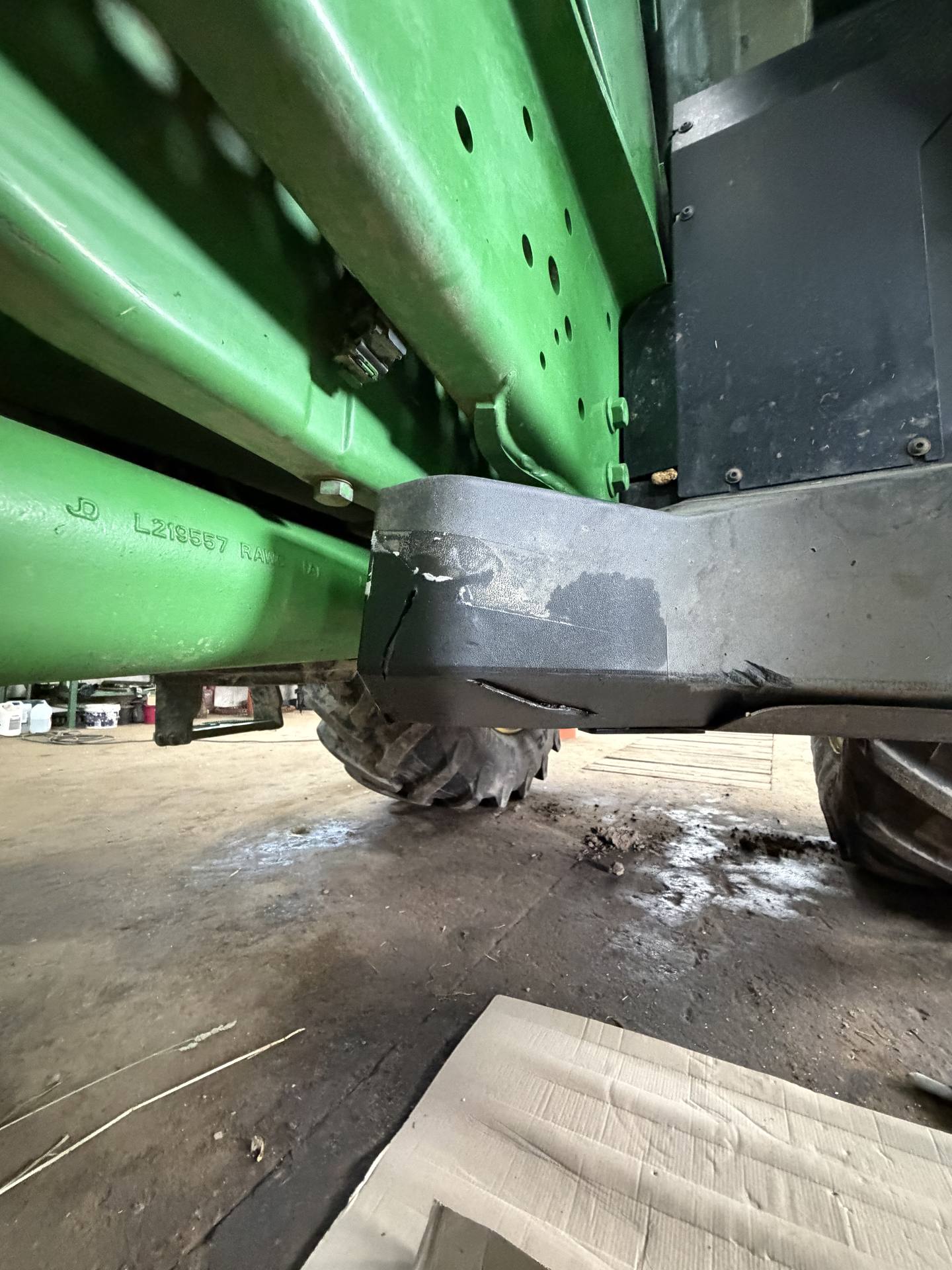 Fotografie 27 z opravy — Oprava palivové nádrže John Deere 6195M
