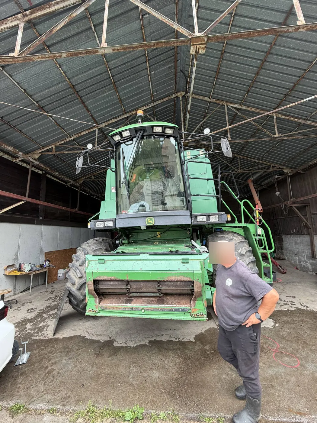 Palivová nádrž — John Deere 1550