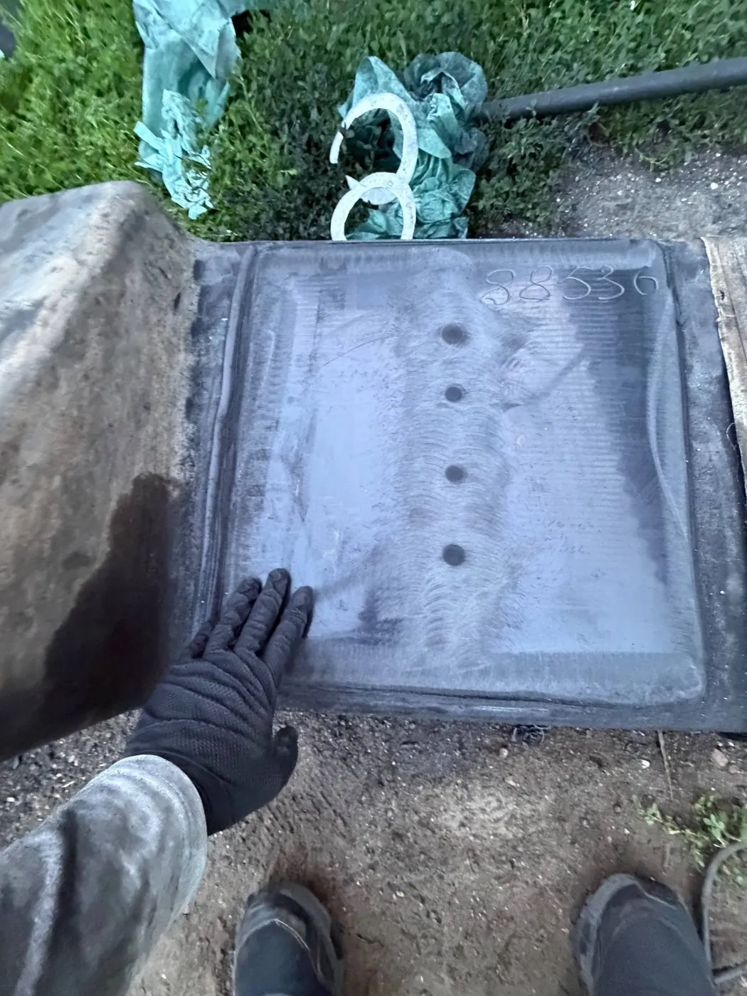 Fotografie 10 z opravy — Oprava palivové nádrže Farmer 8244C