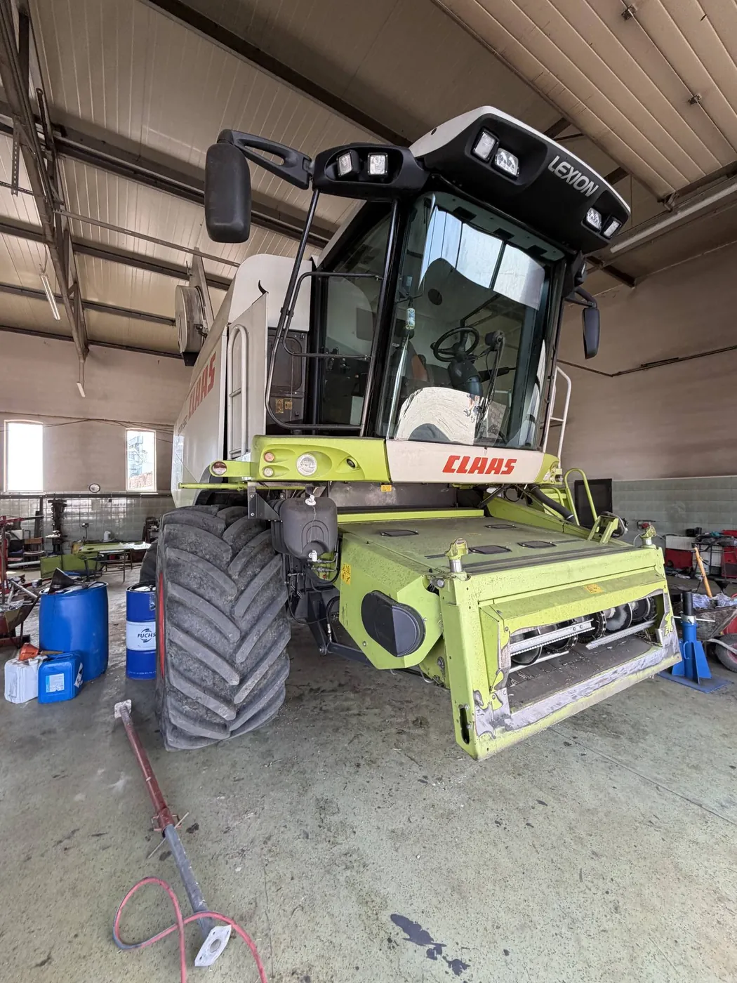Fotografie 8 z opravy — Oprava palivové nádrže Claas Lexion 560