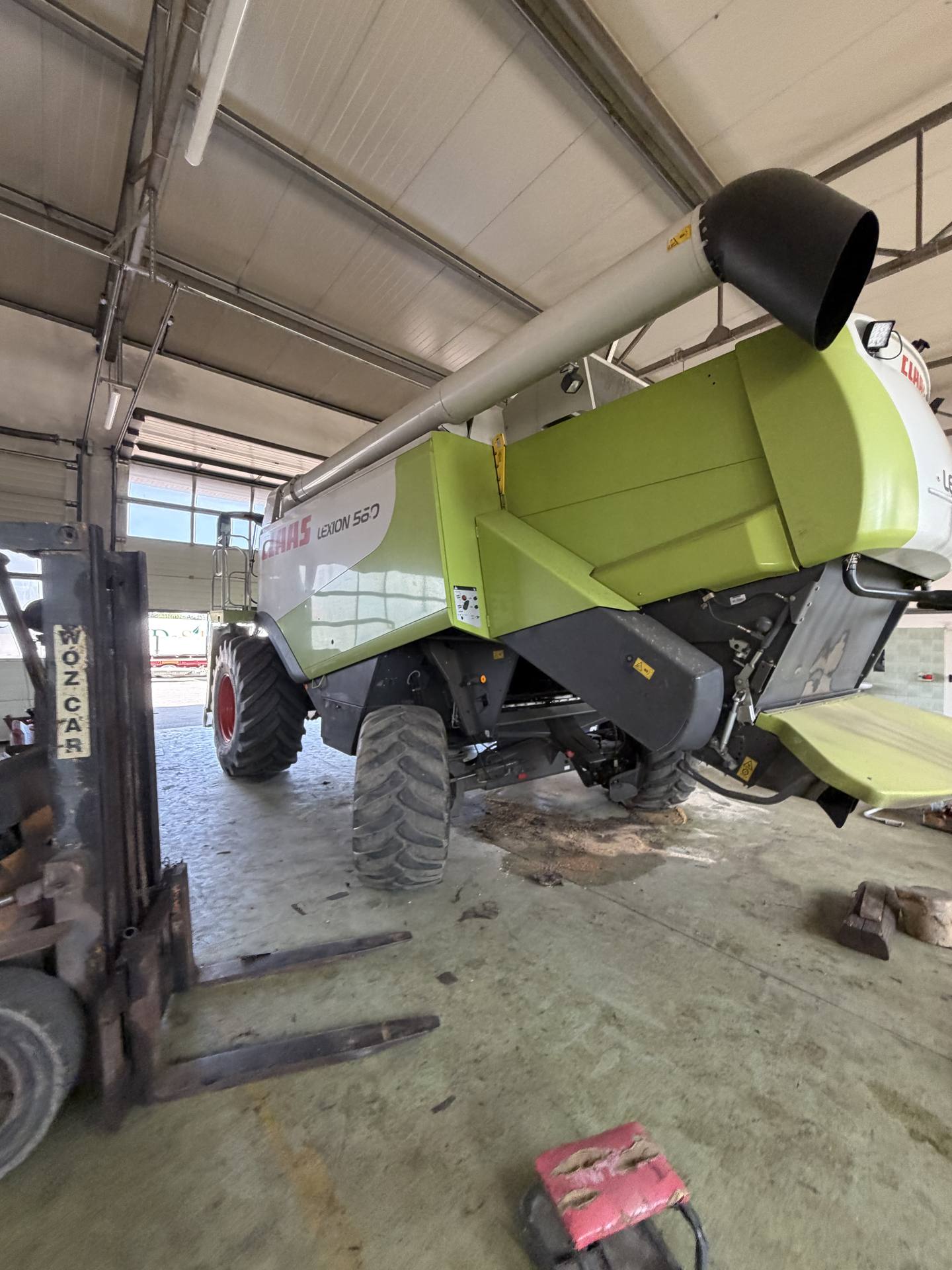 Fotografie 19 z opravy — Oprava palivové nádrže Claas Lexion 560