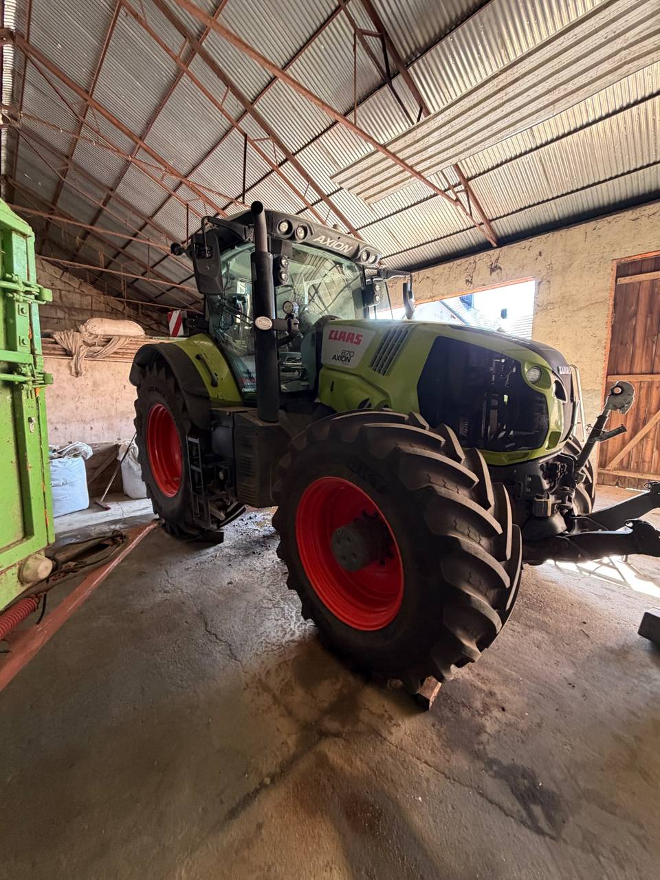 Fotografie 35 z opravy — Oprava palivové nádrže Claas Axion 870
