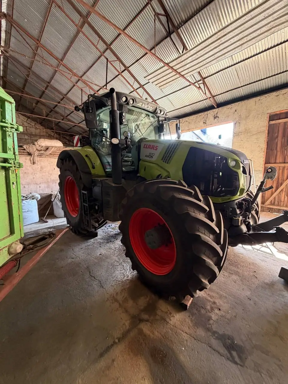 Palivová nádrž — Claas Axion 870