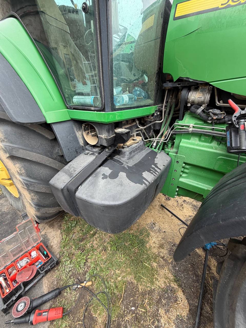 Palivová nádrž — John Deere 8330