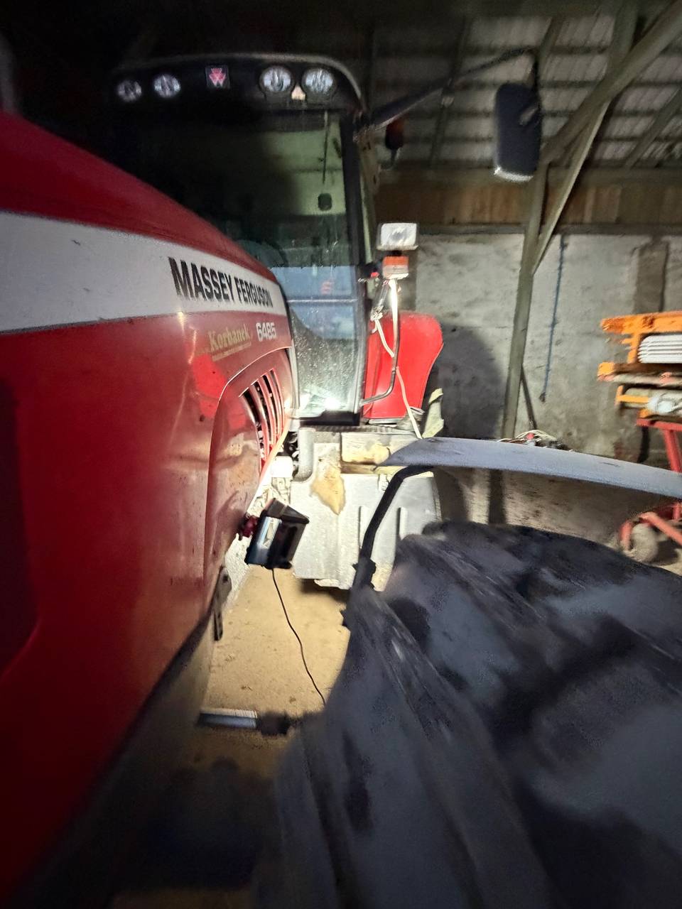 Fotografie 5 z opravy — Oprava palivové nádrže Massey Ferguson 6485
