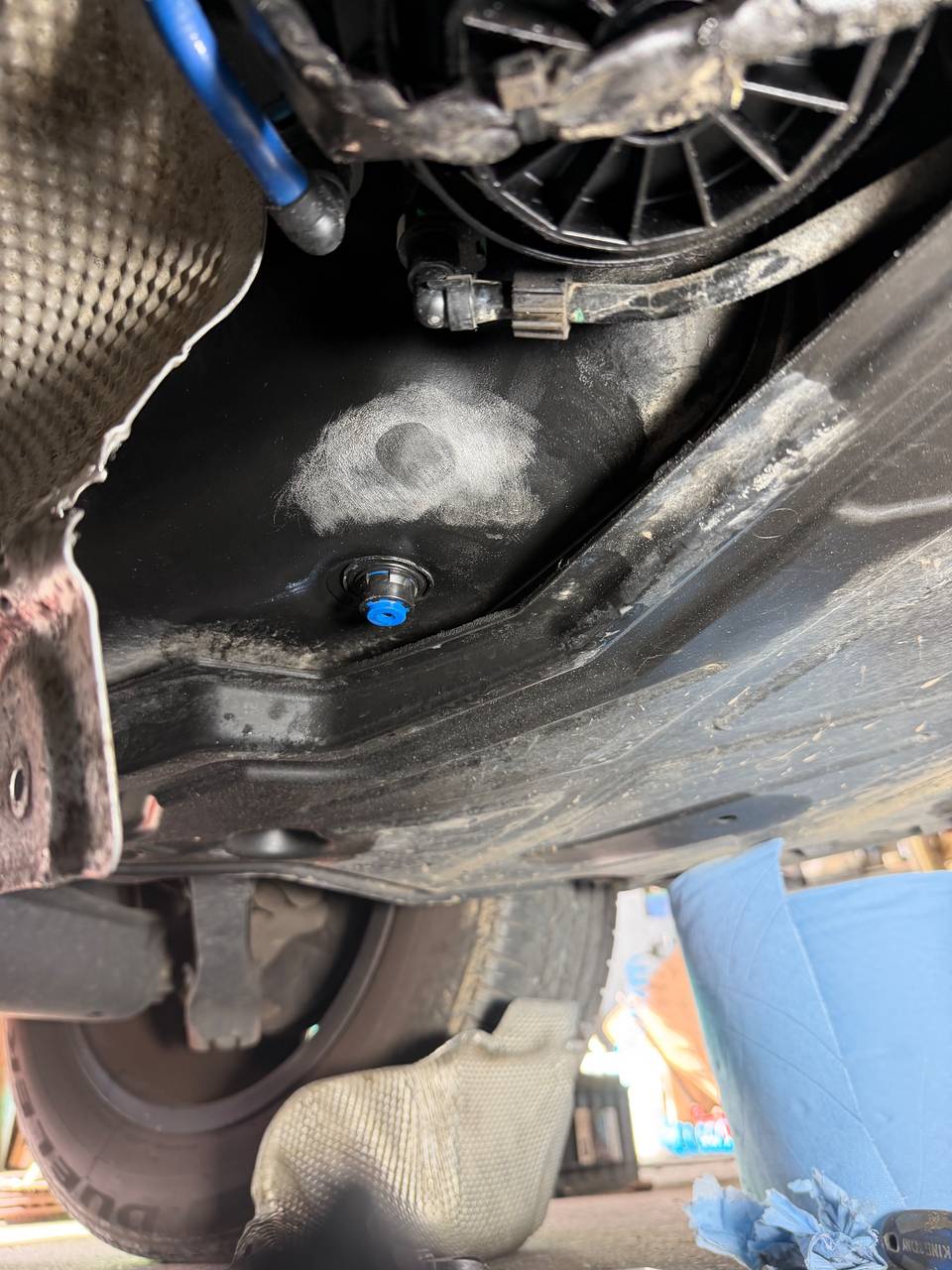 Fotografie 7 z opravy — Oprava palivové nádrže Mercedes-Benz GLC