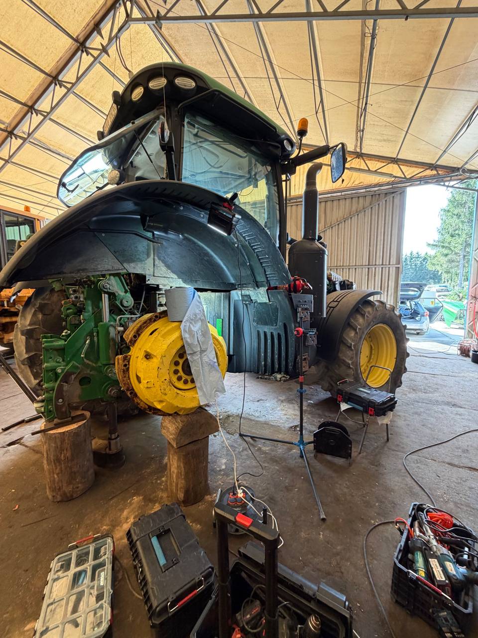 Fotografie 4 z opravy — Oprava palivové nádrže John Deere RK8700