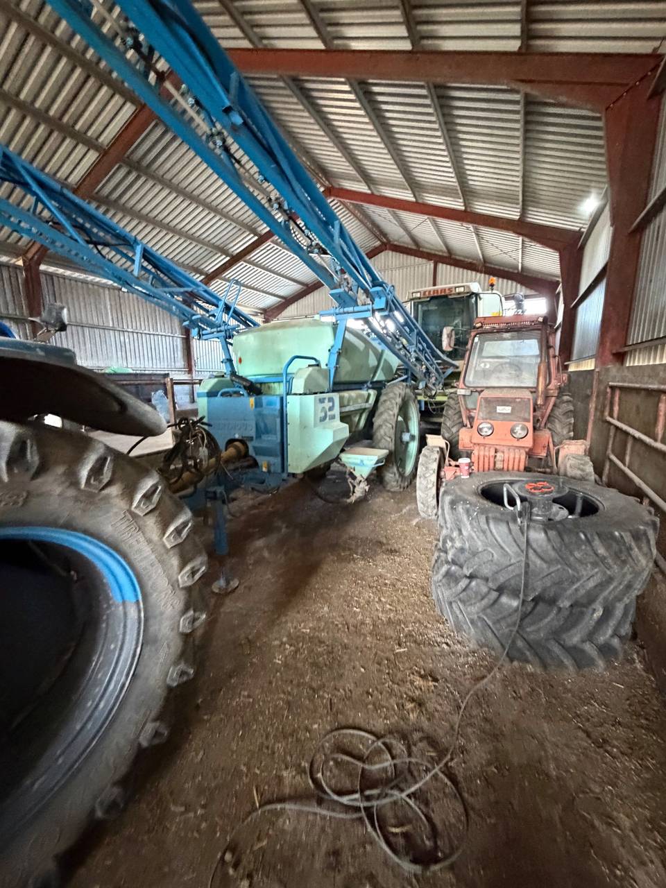Fotografie 8 z opravy — Oprava nádrže postřikovače Berthoud 3200 L
