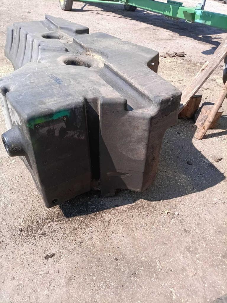 Palivová nádrž — John Deere T660