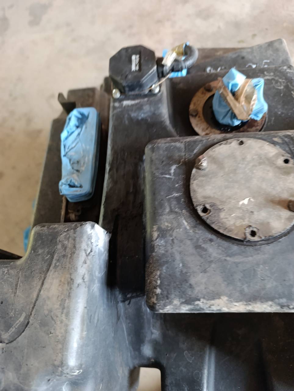 Fotografie 10 z opravy — Oprava palivové nádrže Fendt 936 — srpen 2026
