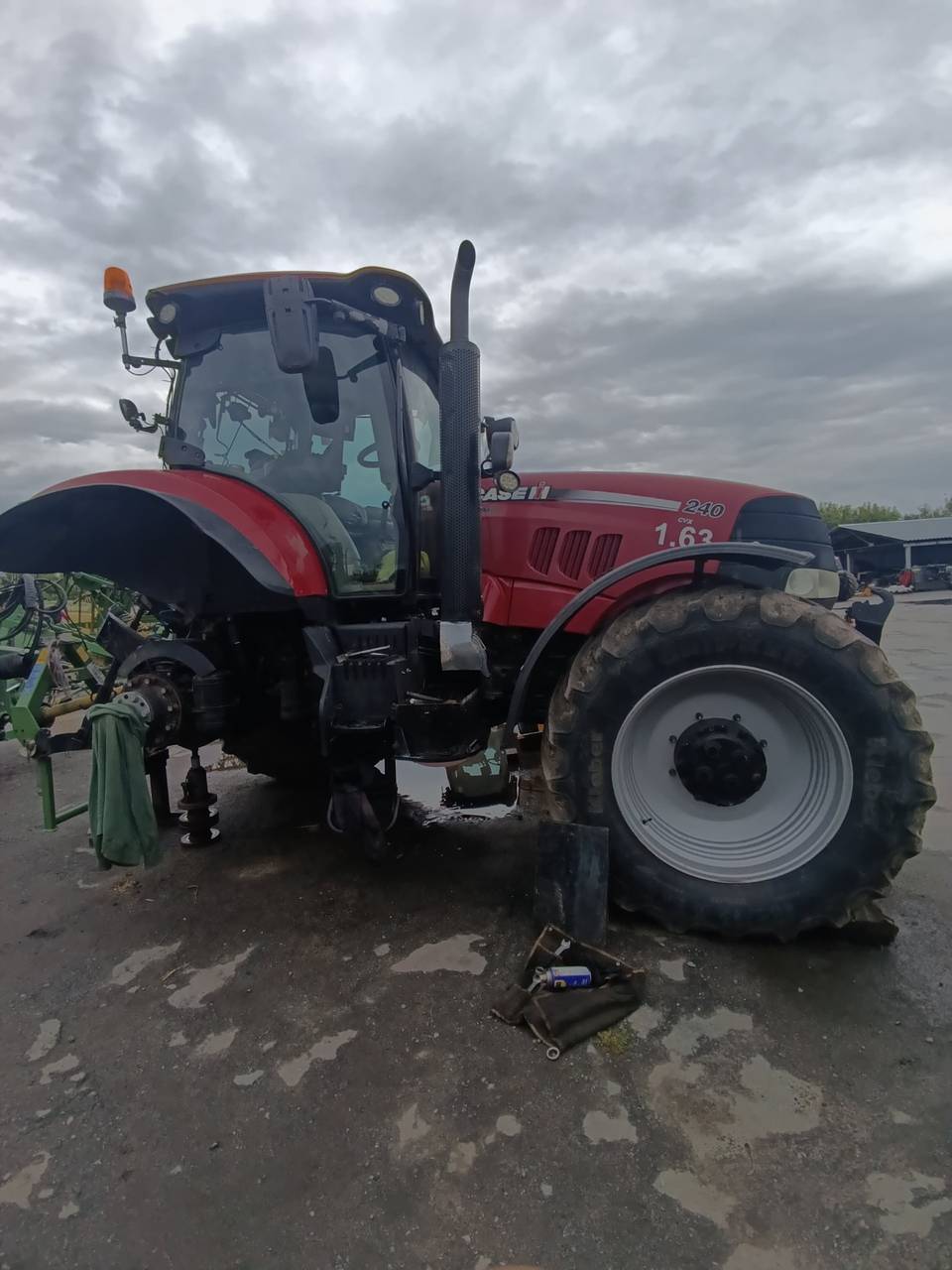 Palivová nádrž — Case Puma 220