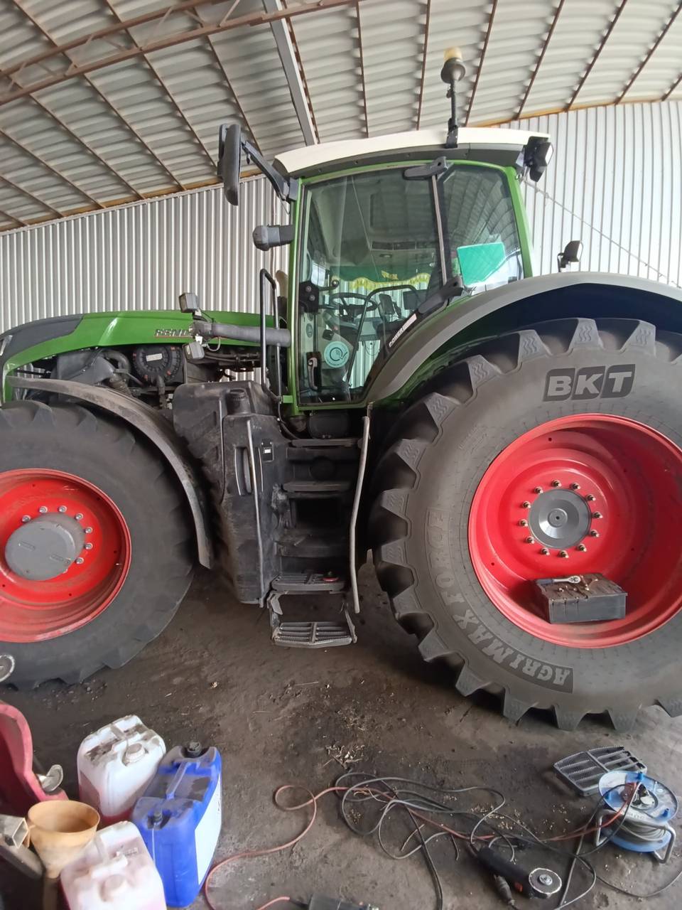 Fotografie 10 z opravy — Oprava palivové nádrže Fendt 4038