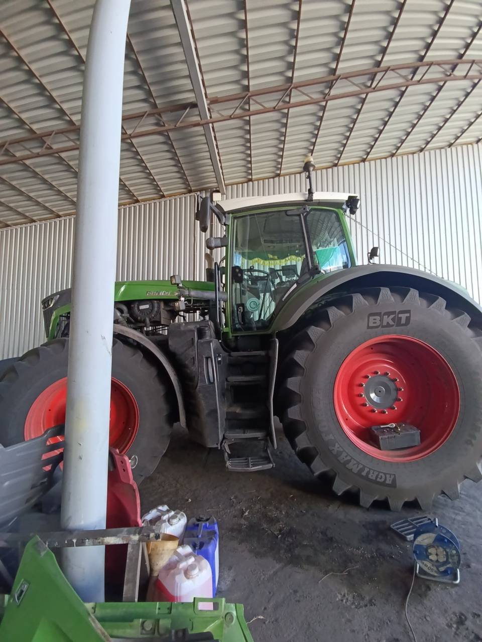 Fotografie 3 z opravy — Oprava palivové nádrže Fendt 4038