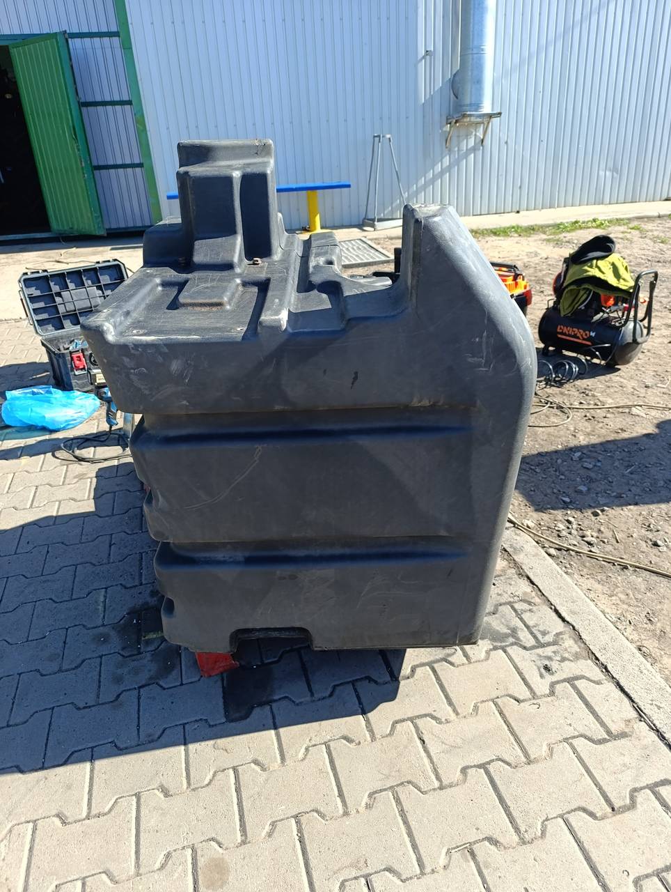 Fotografie 13 z opravy — Oprava palivové nádrže New Holland T8.390 — září 2026