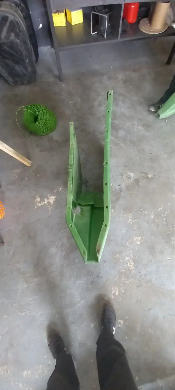 Dělič porostu — John Deere