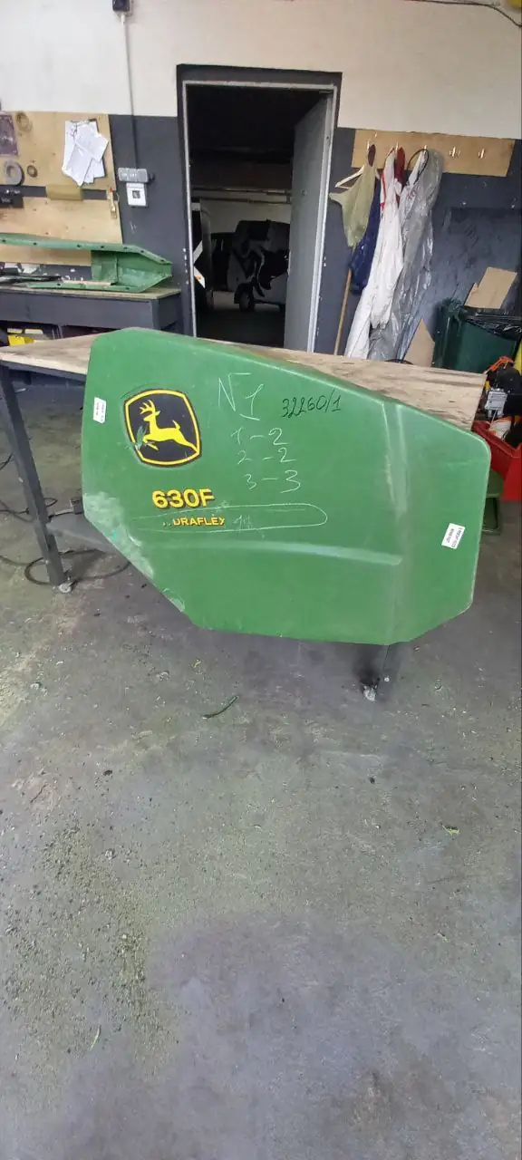 Fotografie 32 z opravy — Oprava děliče porostu John Deere