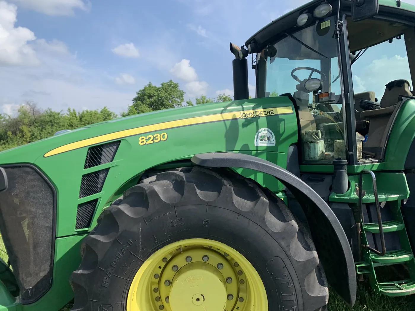 Palivová nádrž — John Deere 8230