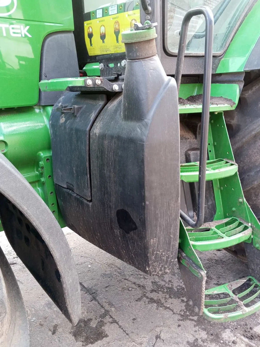 Palivová nádrž — John Deere 8430