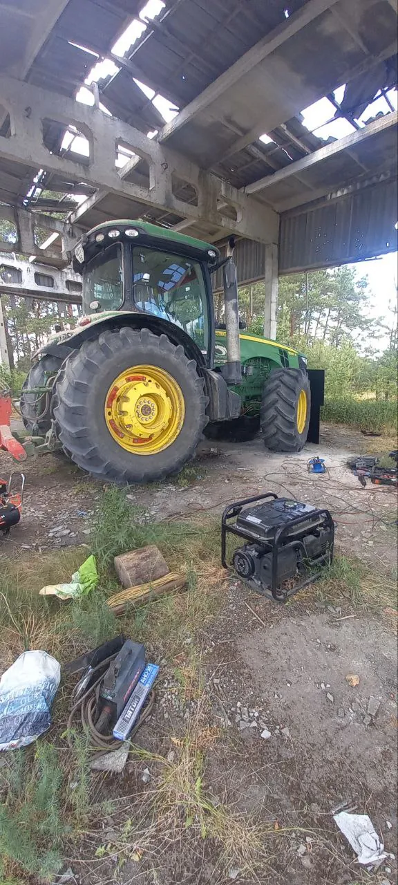 Fotografie 14 z opravy — Oprava palivové nádrže John Deere 8335