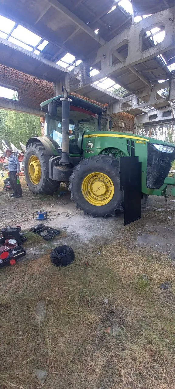 Fotografie 17 z opravy — Oprava palivové nádrže John Deere 8335