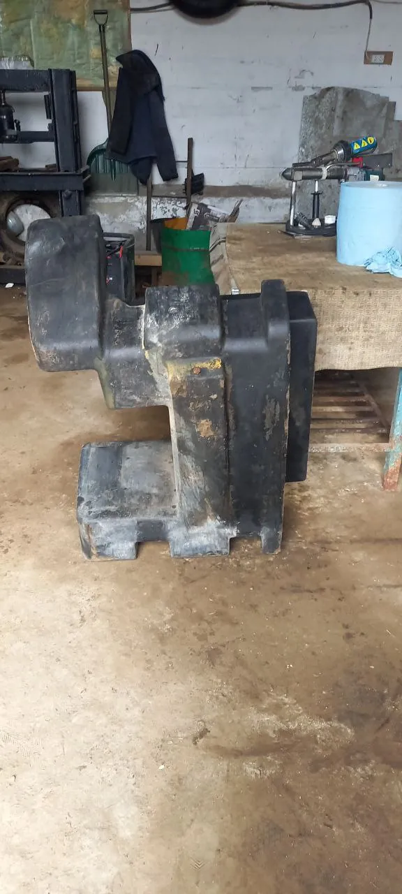 Oprava palivové nádrže JCB 30EA