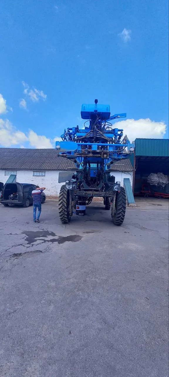 Nádrž postřikovače — Berthoud Rapter