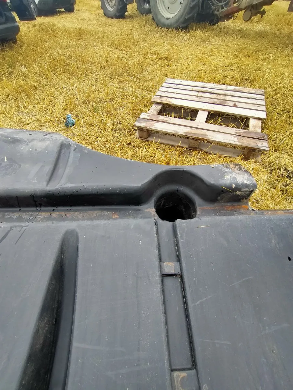 Palivová nádrž — Claas Lexion 560