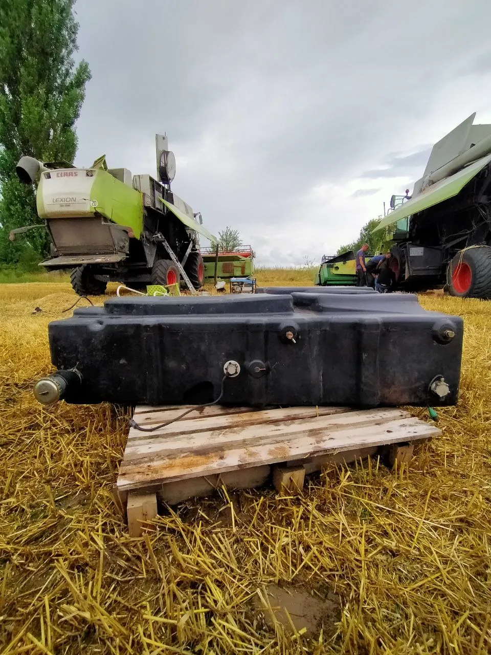 Fotografie 8 z opravy — Oprava palivové nádrže Claas Lexion 560 — srpen 2023