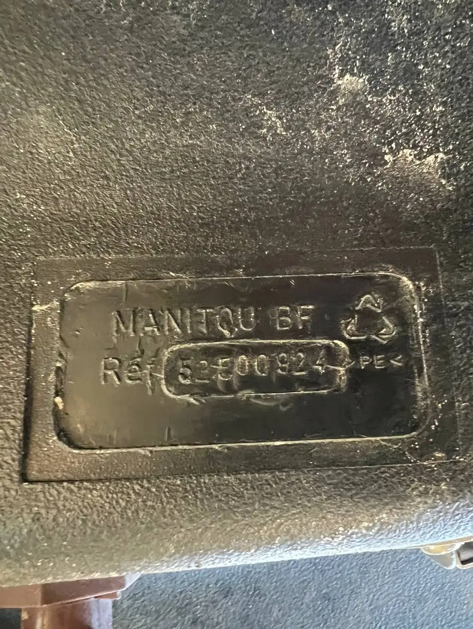 Fotografie 12 z opravy — Oprava palivové nádrže Manitou 741