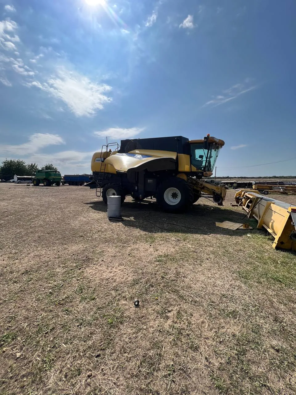 Fotografie 8 z opravy — Oprava zásobníku zrna John Deere