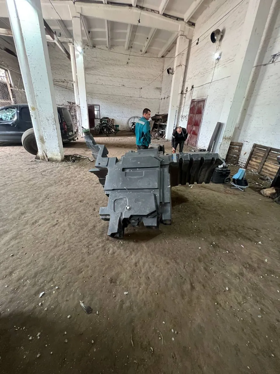 Fotografie 3 z opravy — Oprava palivové nádrže Claas Lexion 580