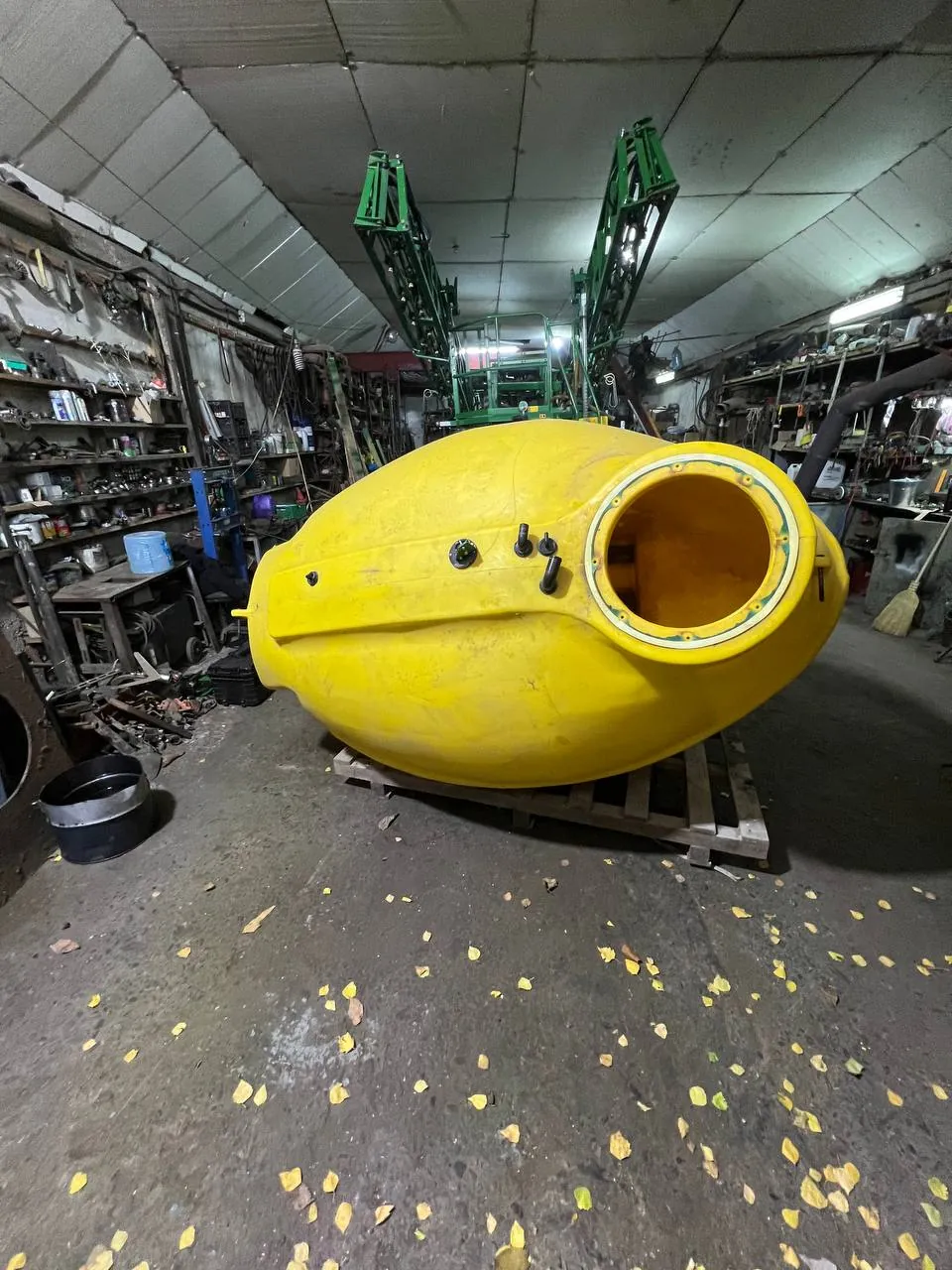 Fotografie 5 z opravy — Oprava nádrže postřikovače John Deere 832
